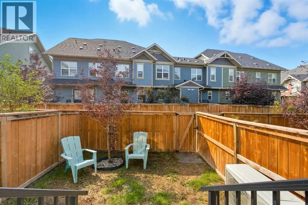 253 Cranbrook Square SE