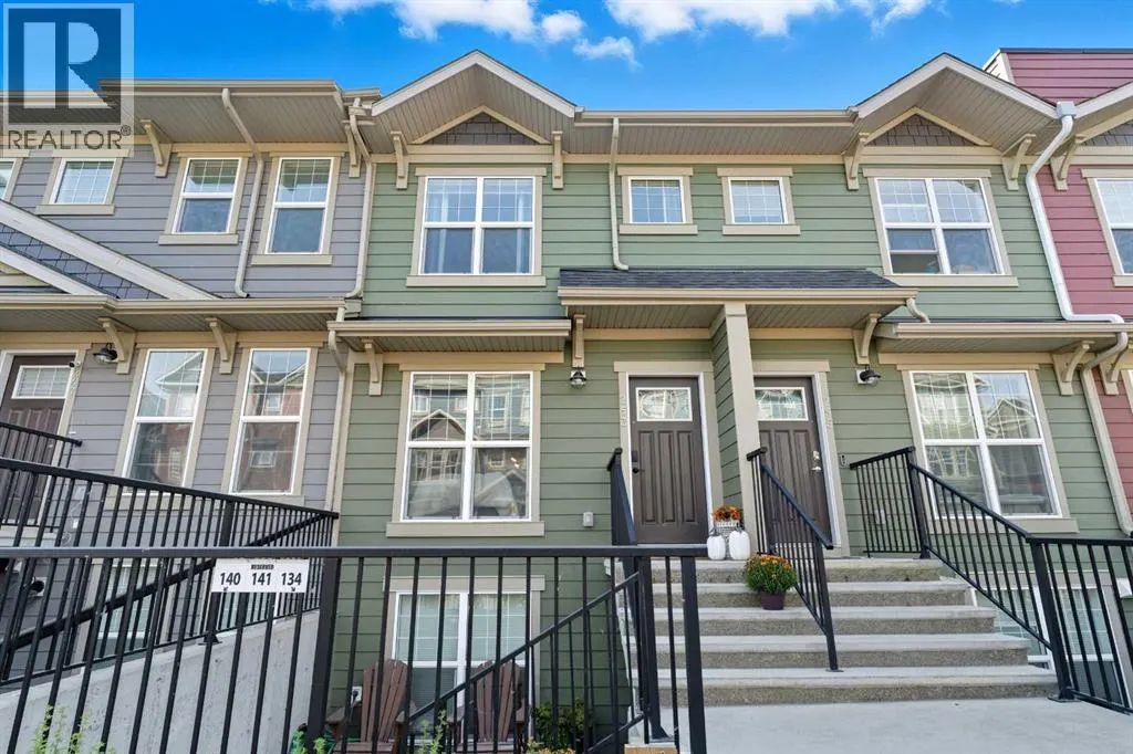 253 Cranbrook Square SE
