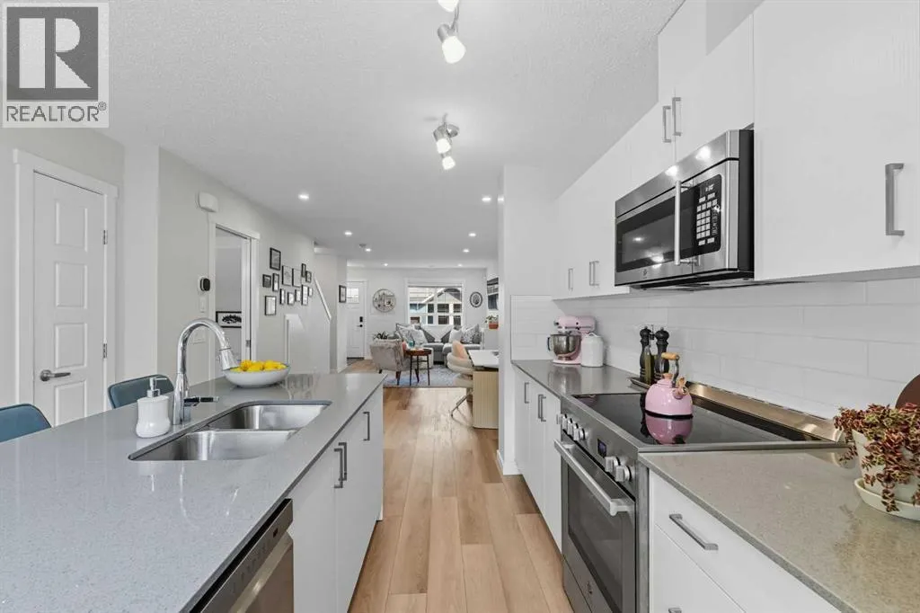 253 Cranbrook Square SE