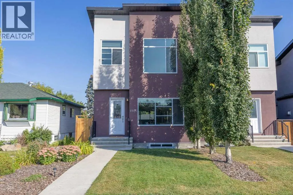 1906 22 Avenue NW