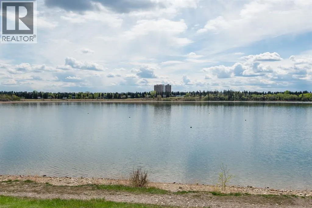 4N, 222 Eagle Ridge Drive SW