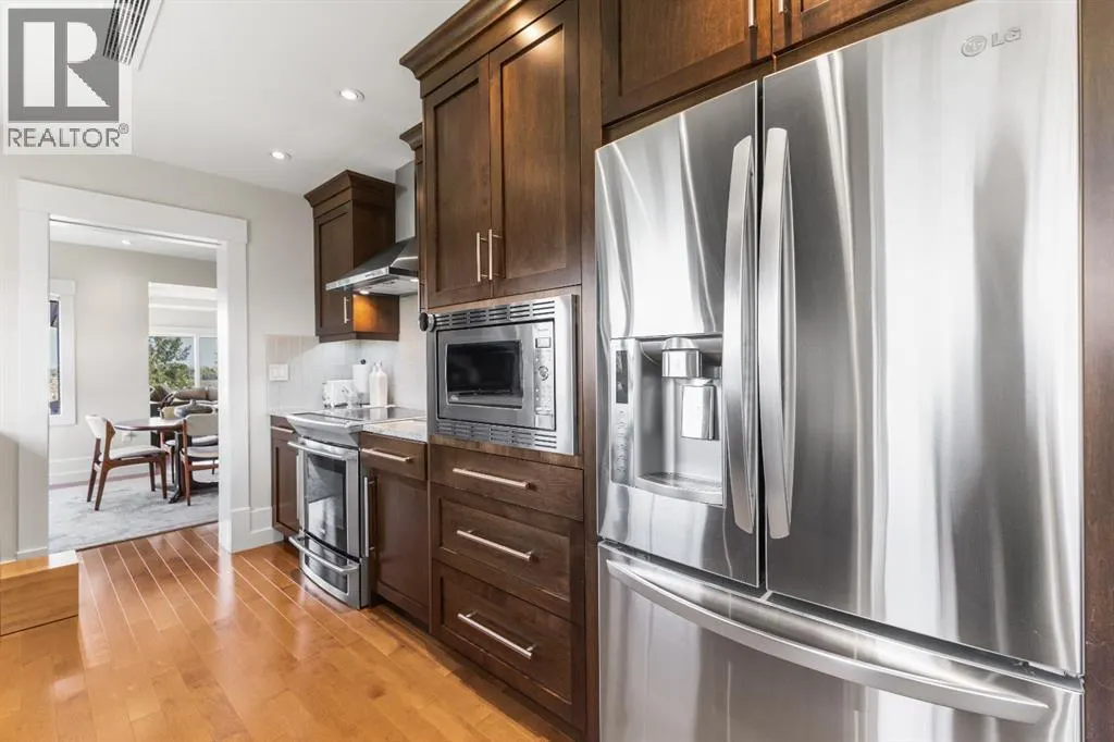 4N, 222 Eagle Ridge Drive SW