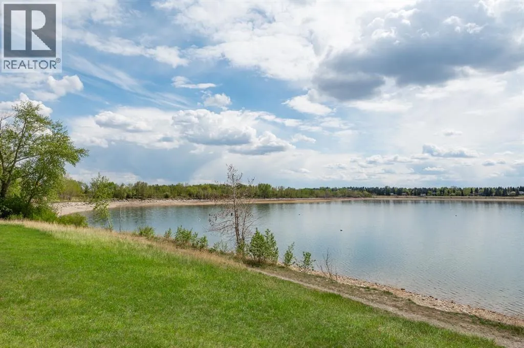 4N, 222 Eagle Ridge Drive SW