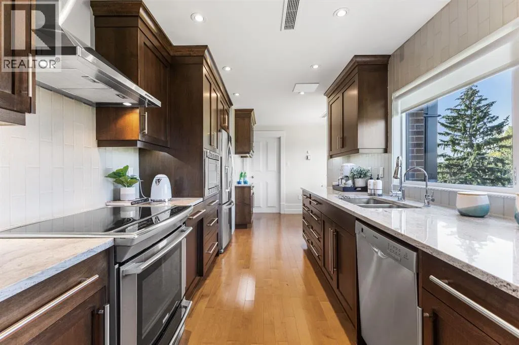 4N, 222 Eagle Ridge Drive SW