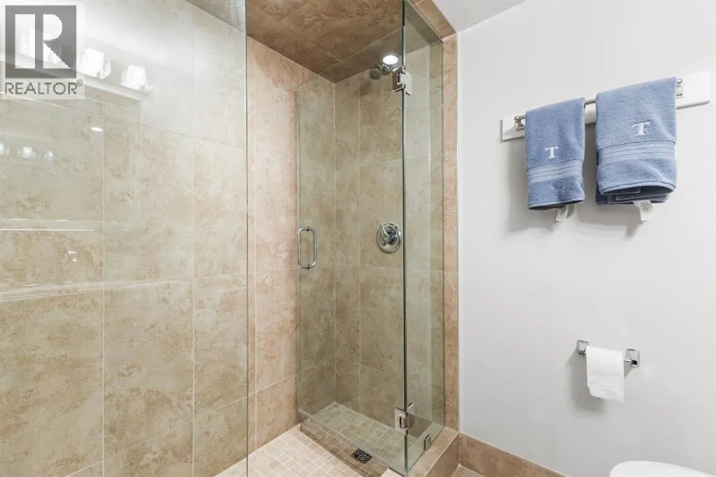 4N, 222 Eagle Ridge Drive SW