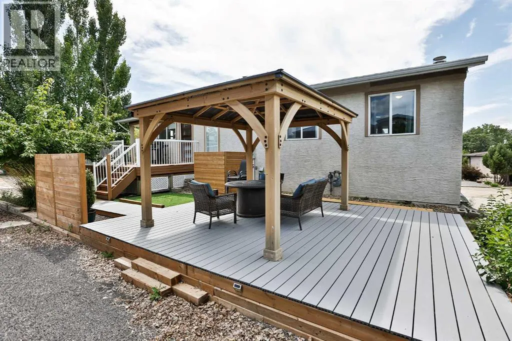 645 Lakeside Drive