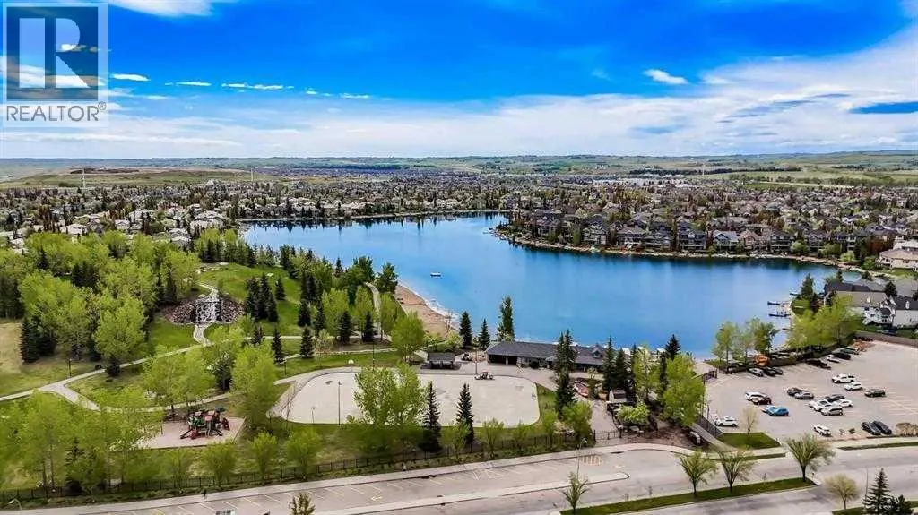 15 Chaparral Crescent SE