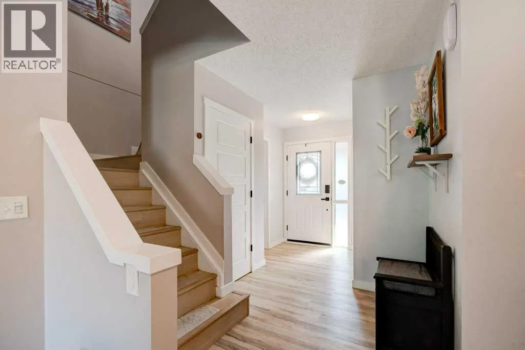 15 Chaparral Crescent SE