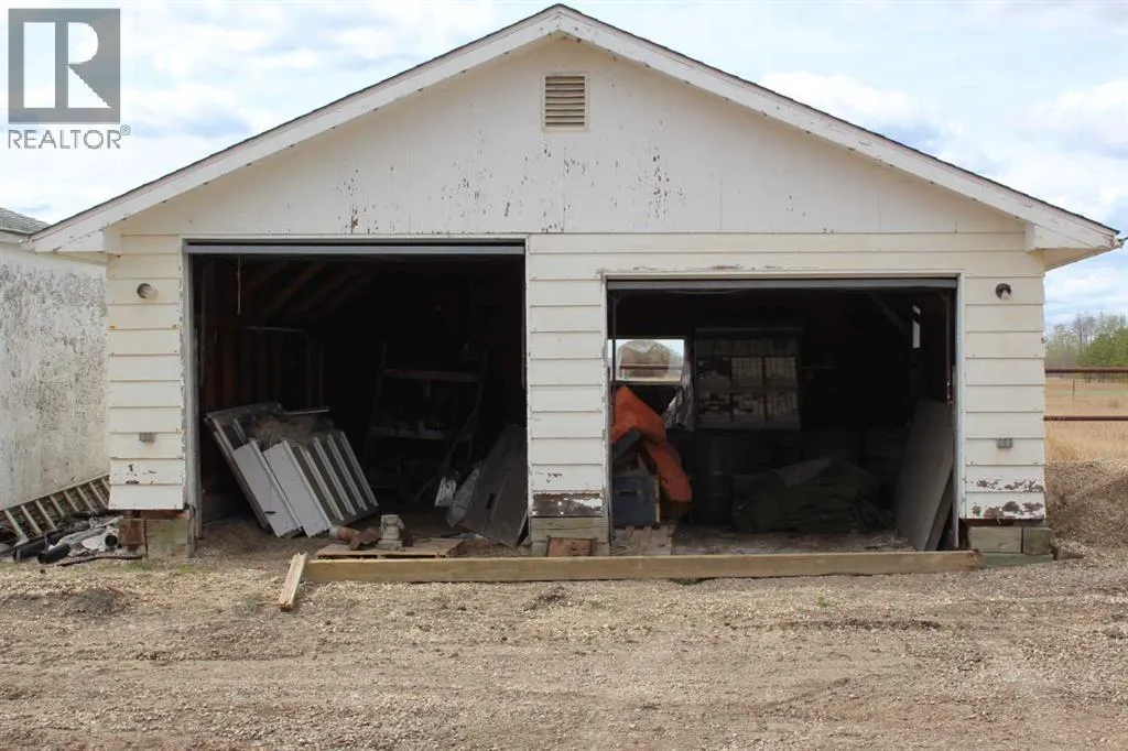 233055 922 Twp Road