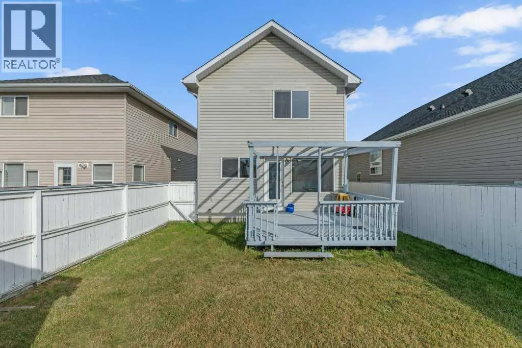 204 Tarington Close NE