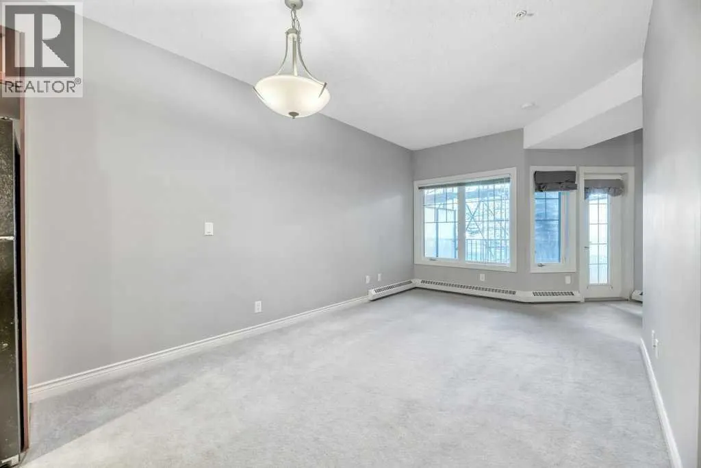 127, 60 Royal Oak Plaza NW