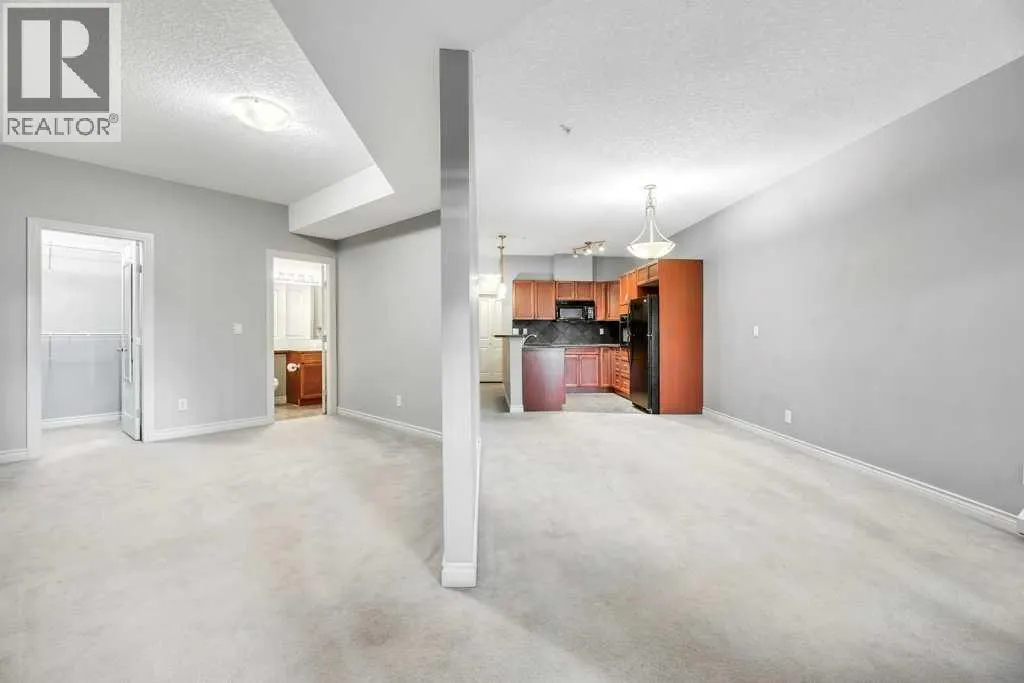 127, 60 Royal Oak Plaza NW