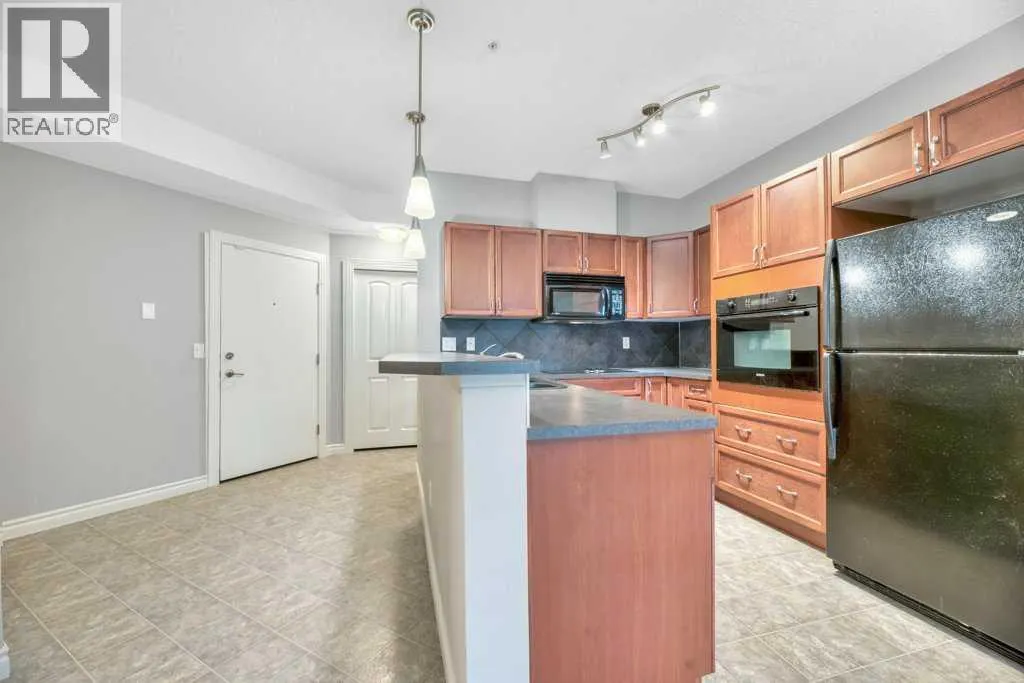 127, 60 Royal Oak Plaza NW