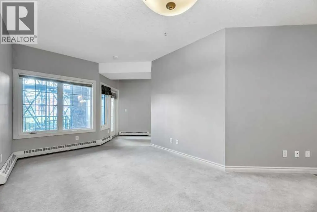 127, 60 Royal Oak Plaza NW