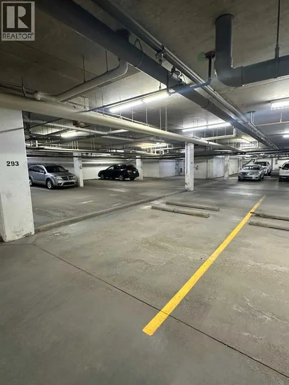 127, 60 Royal Oak Plaza NW