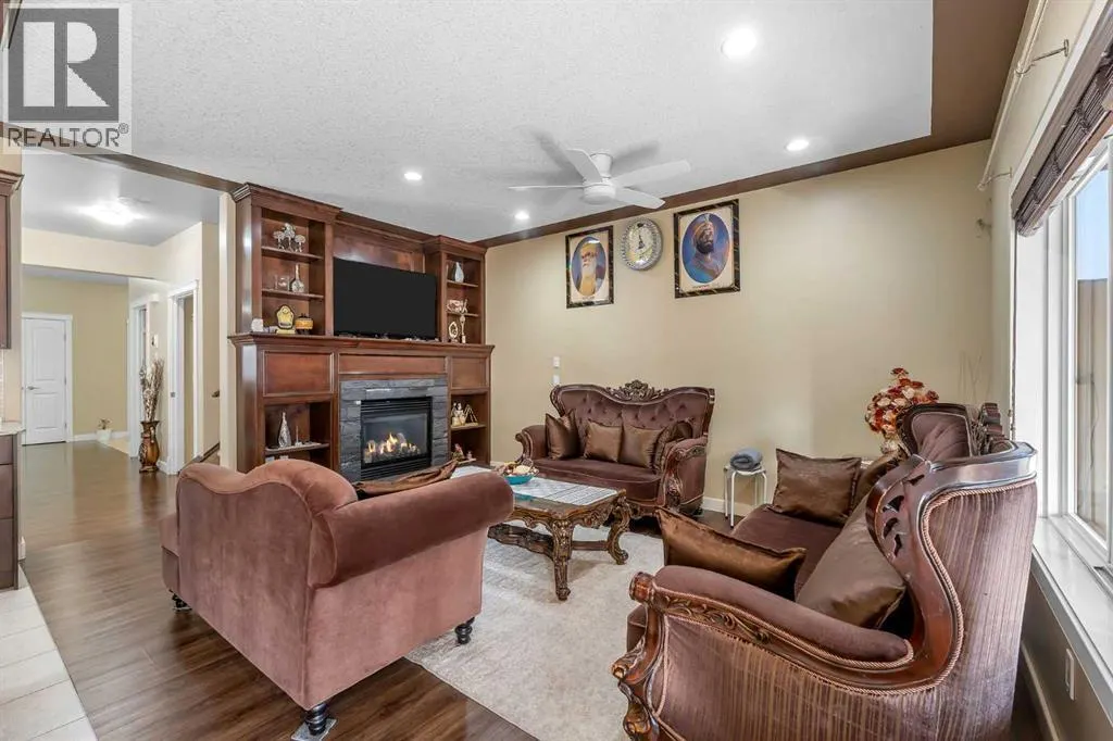 41 Saddlelake Green NE