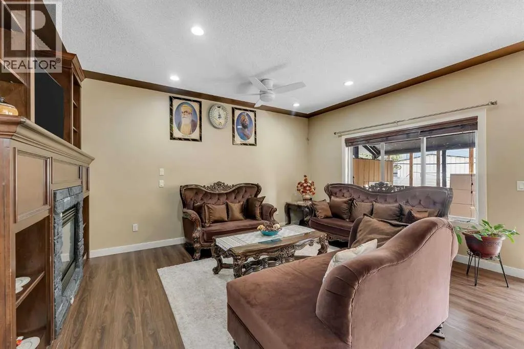 41 Saddlelake Green NE