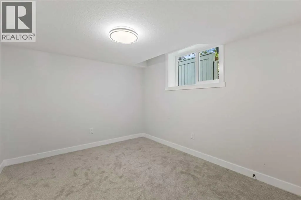 10616 Mapleglen Crescent SE