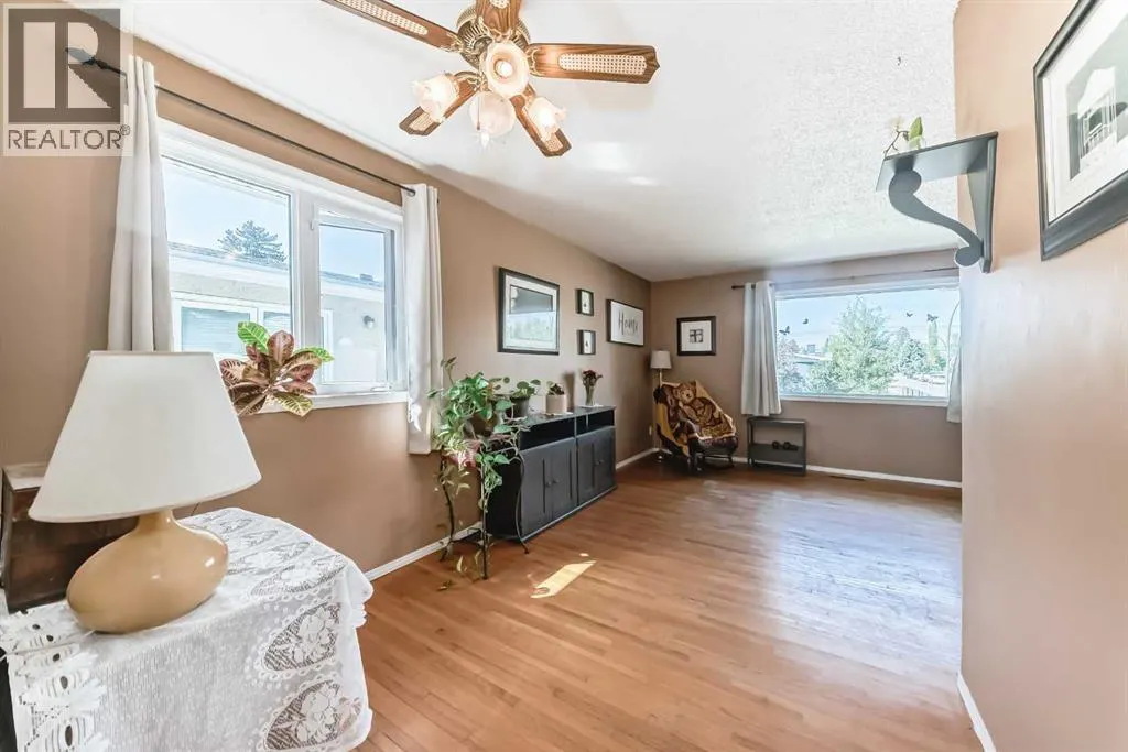 2107 Munro Drive NE
