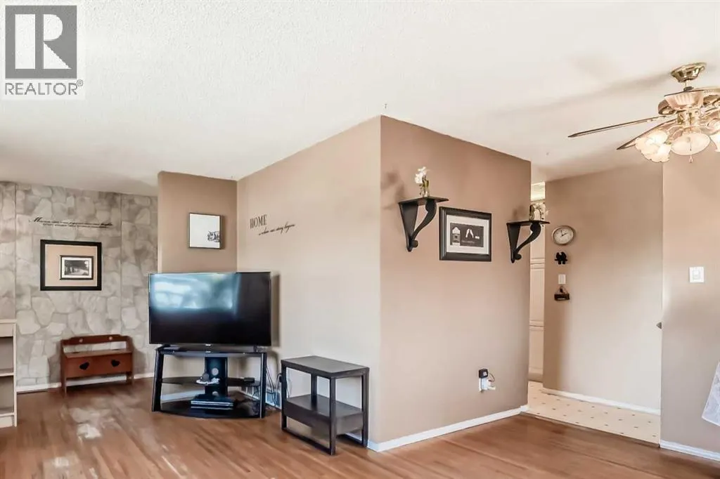 2107 Munro Drive NE