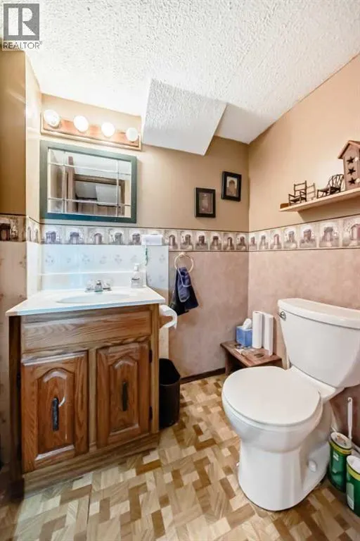 2107 Munro Drive NE