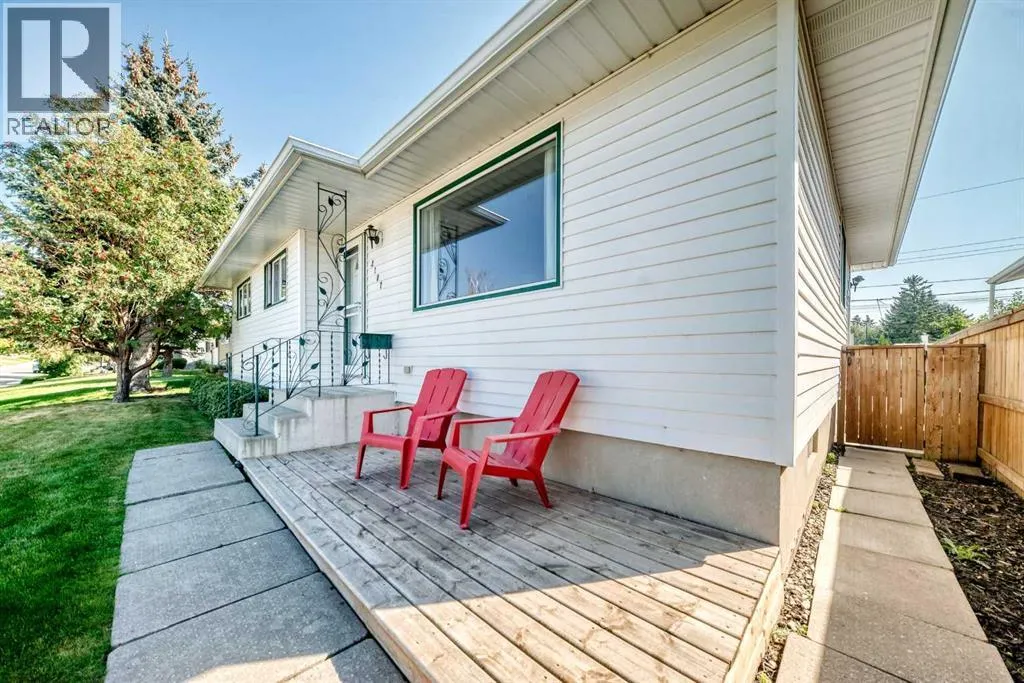 2107 Munro Drive NE