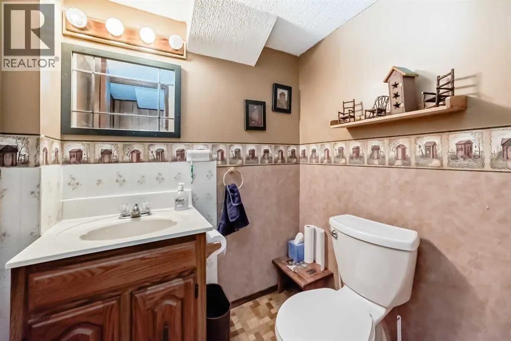 2107 Munro Drive NE