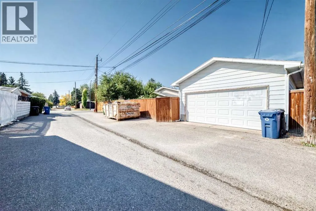 2107 Munro Drive NE