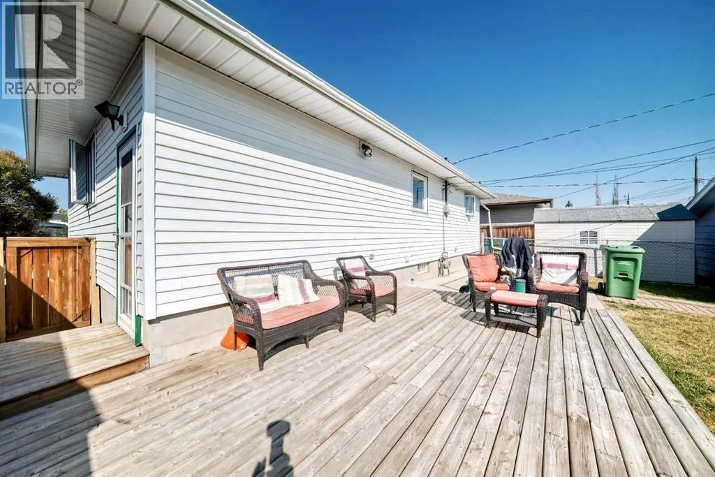 2107 Munro Drive NE