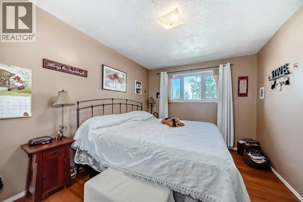 2107 Munro Drive NE