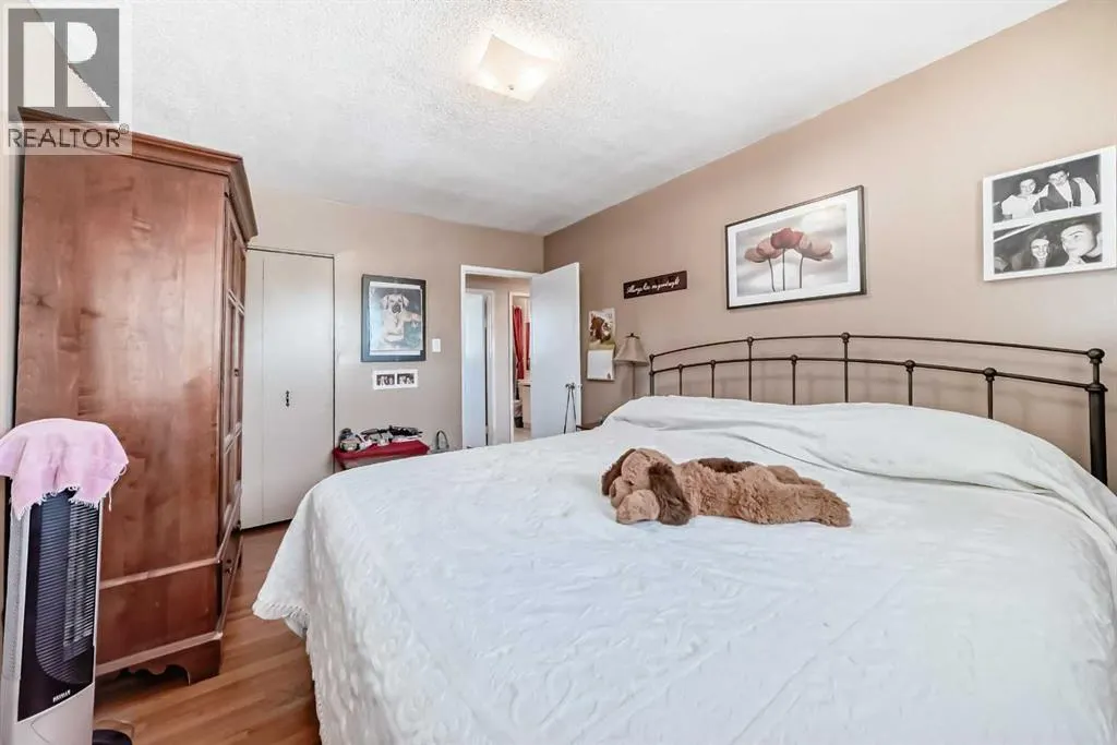 2107 Munro Drive NE