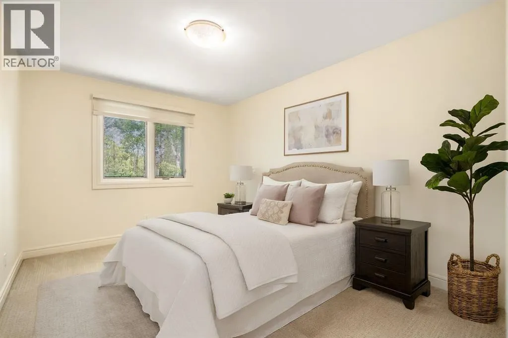 36 Baycrest Place SW