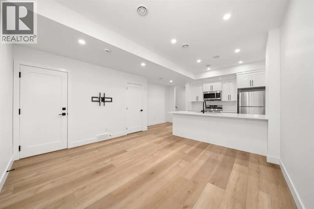 2503 20 Street SW