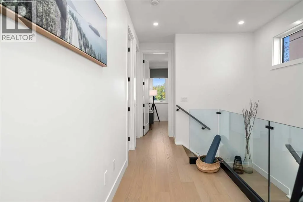 2503 20 Street SW