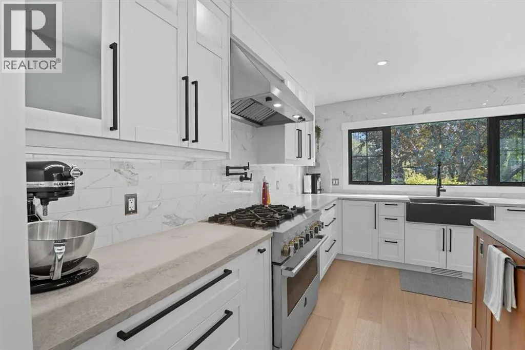 7 Roselake Street NW