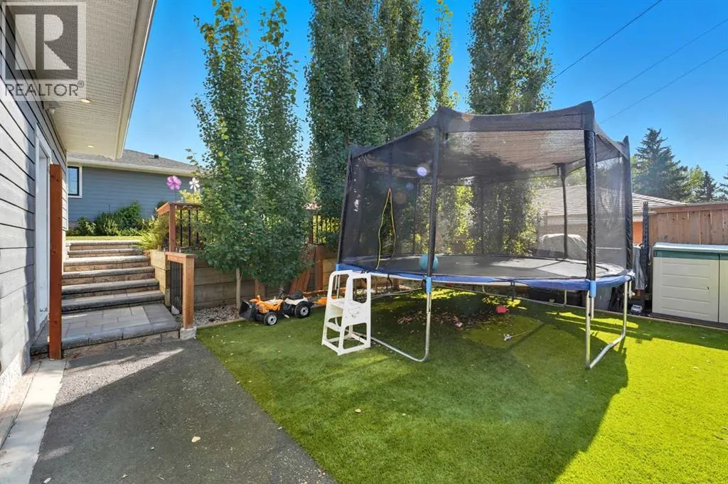 7 Roselake Street NW