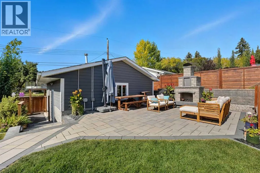 7 Roselake Street NW