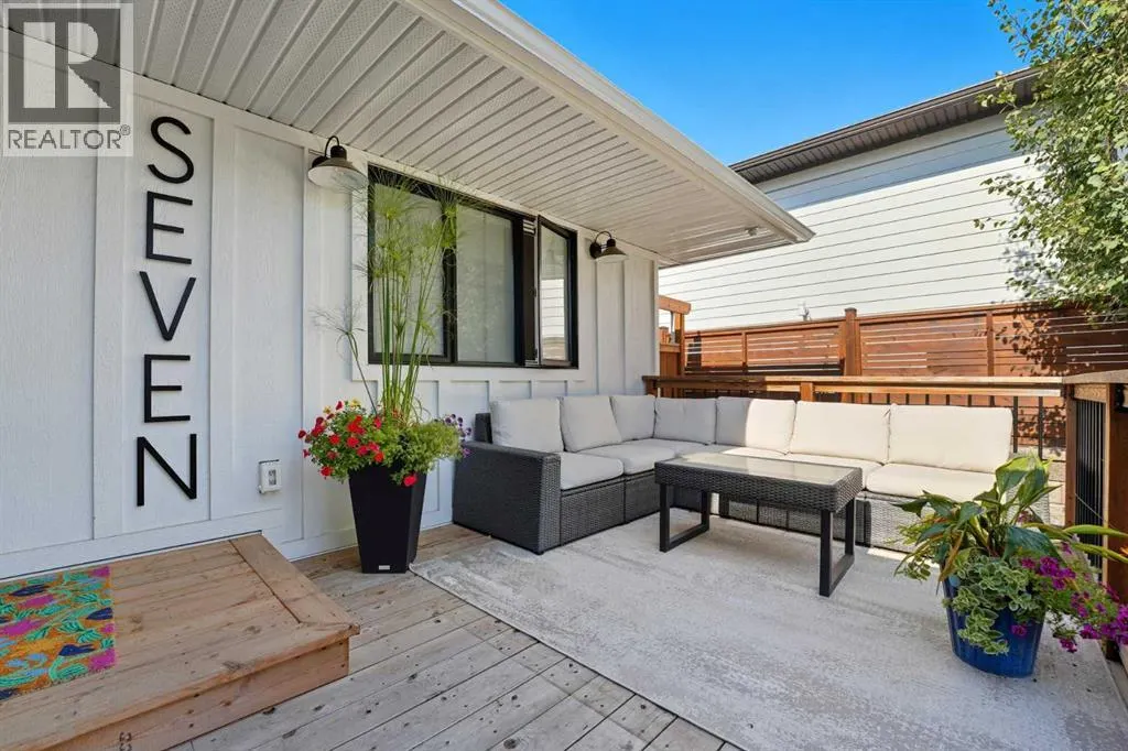 7 Roselake Street NW