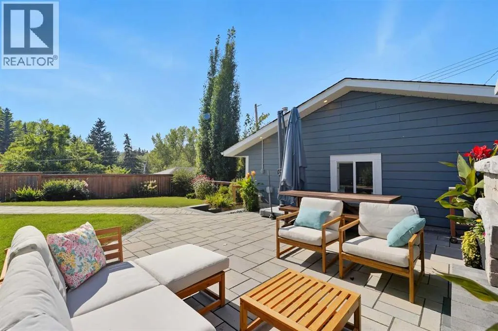 7 Roselake Street NW