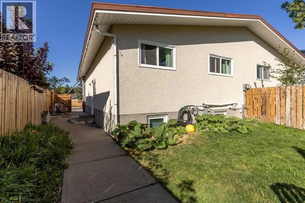 67 Laval Boulevard W