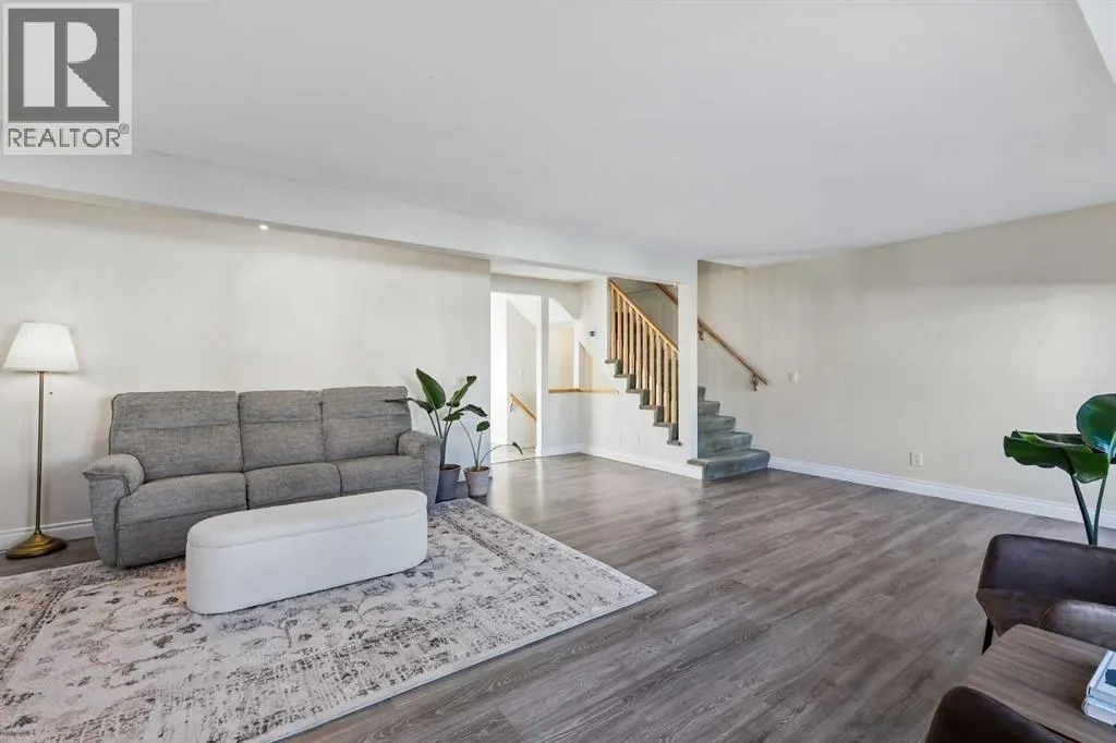 392 Killarney Glen Court SW