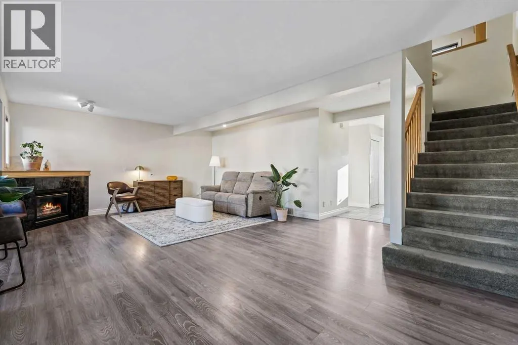 392 Killarney Glen Court SW