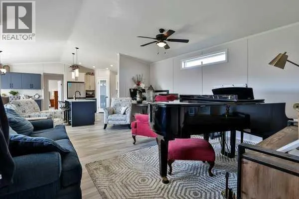 2037 Sunflower Crescent