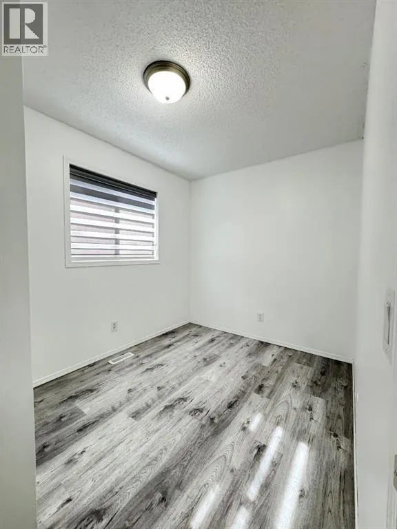 98 Tarawood Road NE