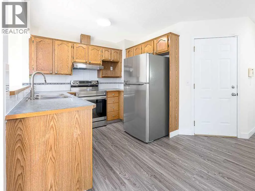 100 Catalina Circle NE