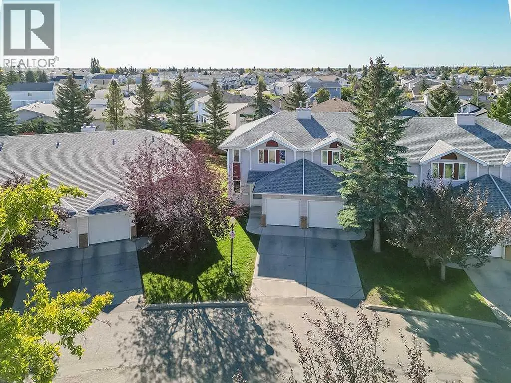 100 Catalina Circle NE