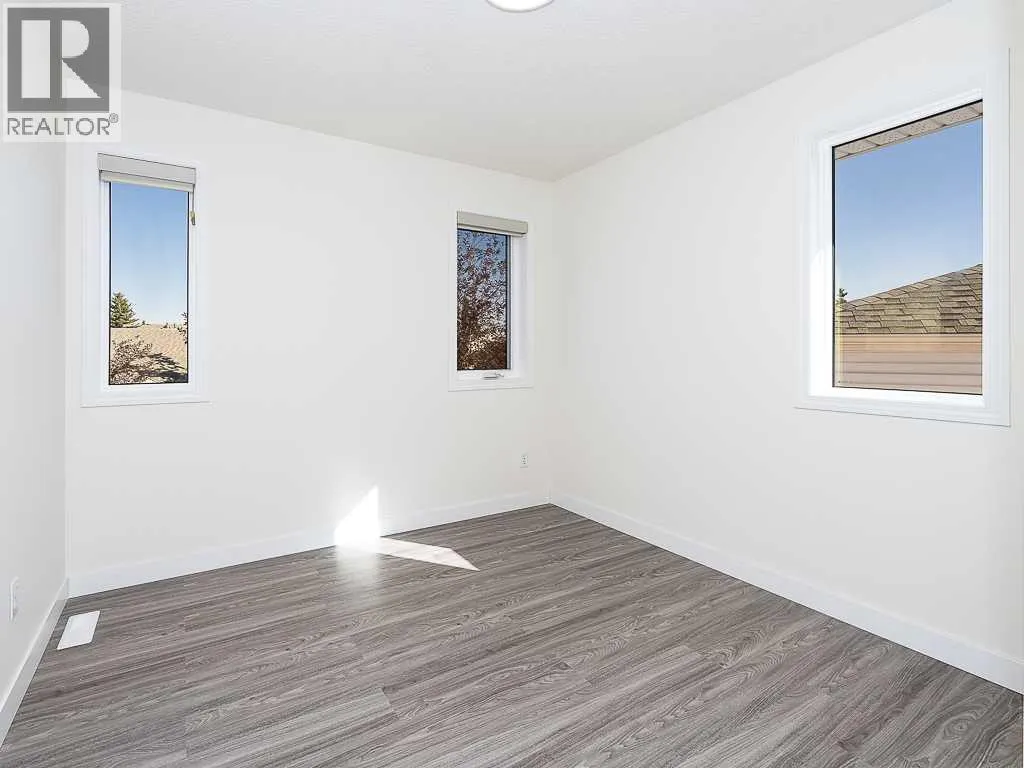 100 Catalina Circle NE
