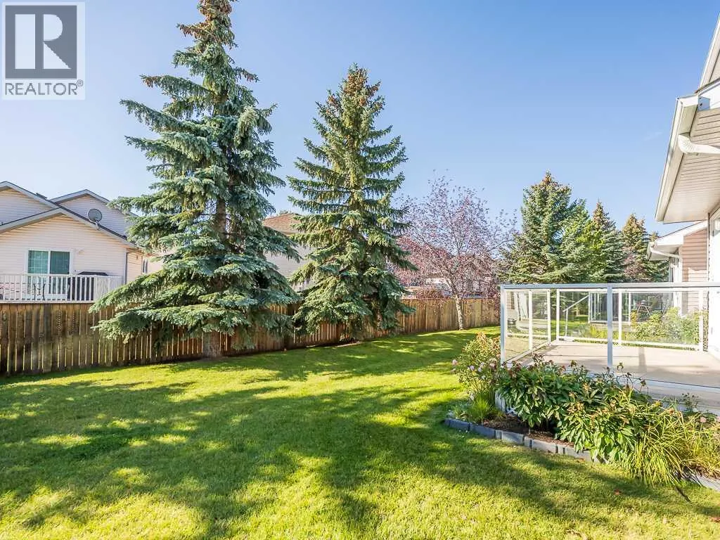100 Catalina Circle NE