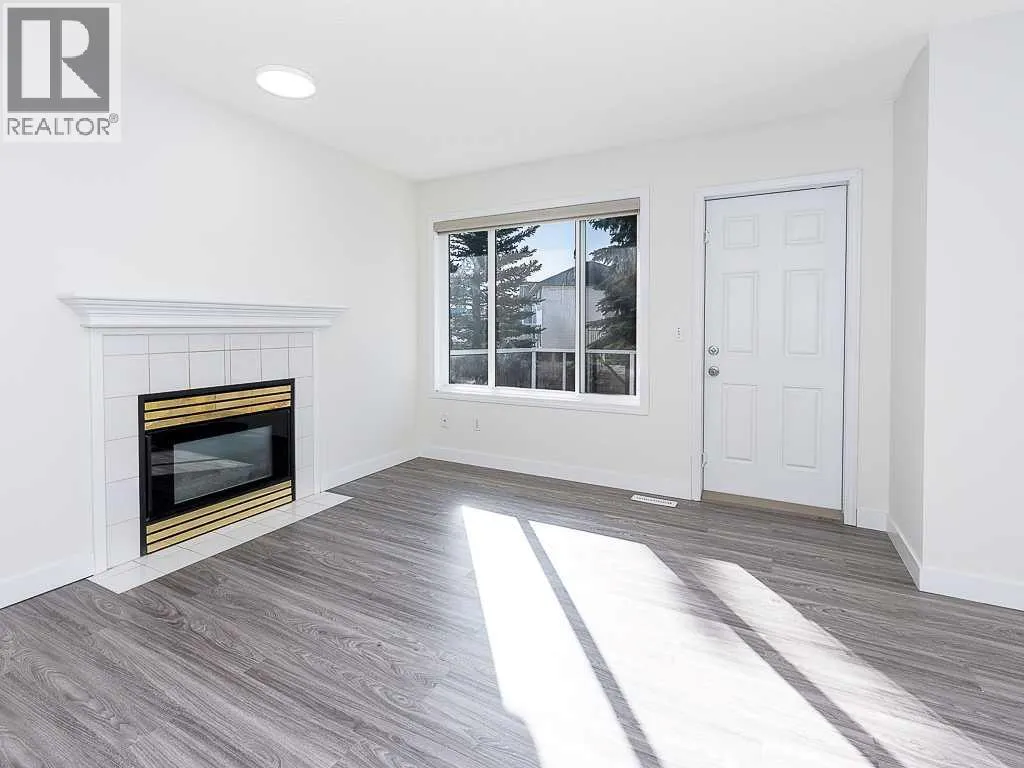 100 Catalina Circle NE