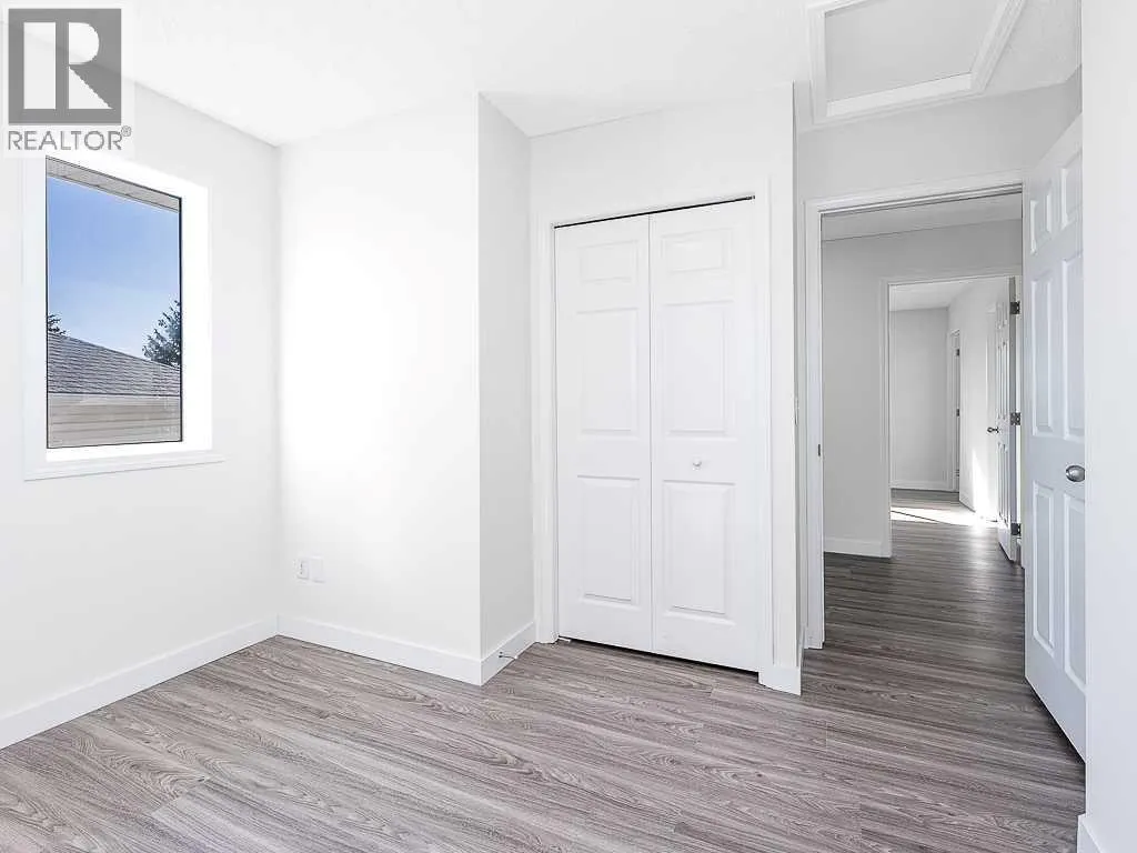 100 Catalina Circle NE